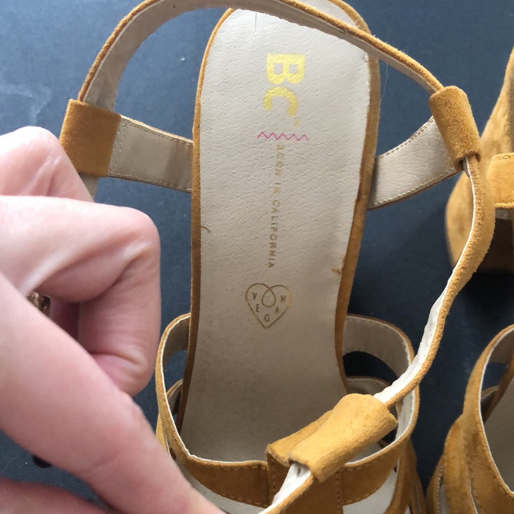 BC Terrance Mustard Heels - Picture 6 of 14